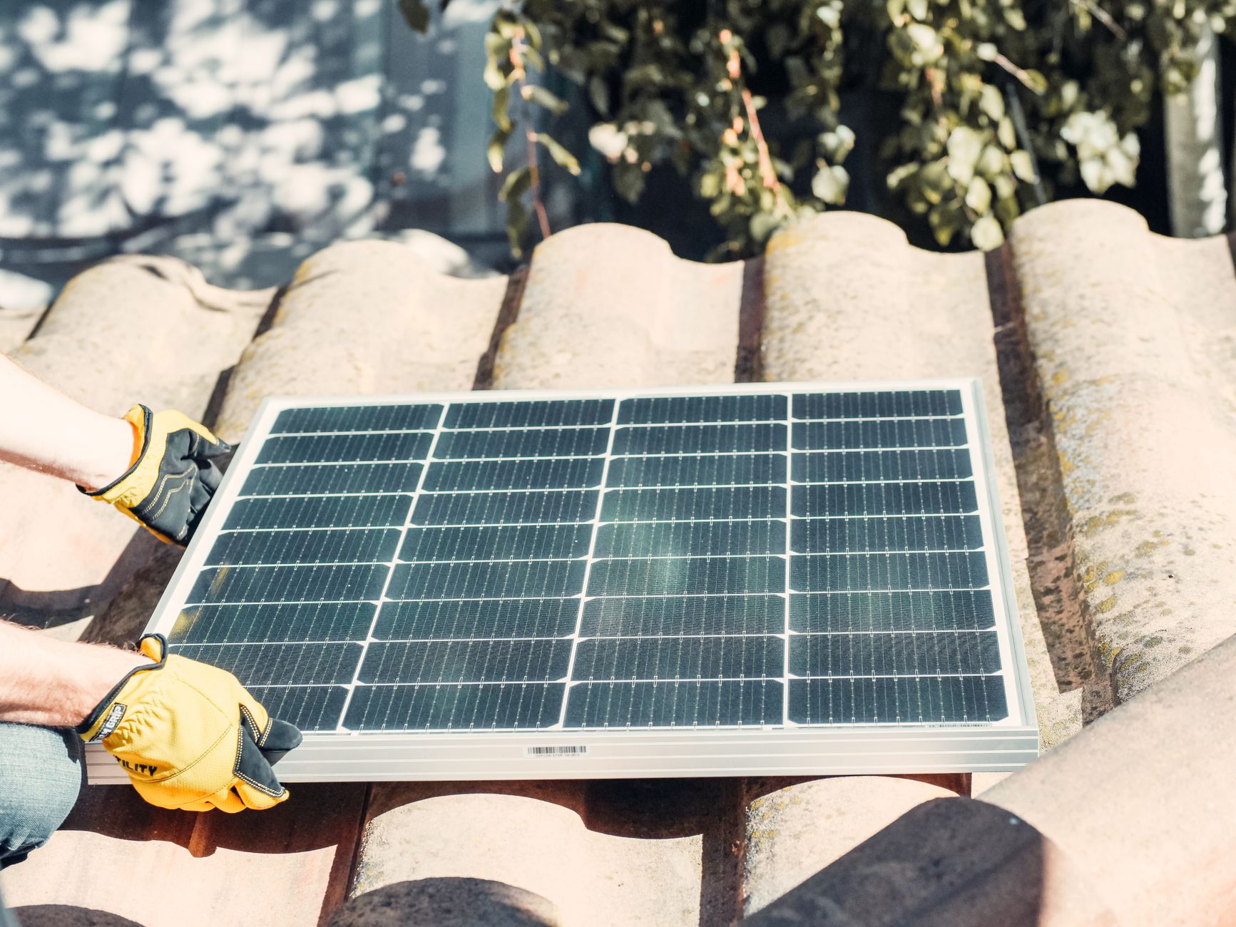 Installateur panneaux solaires équipe à Boulogne-Billancourt